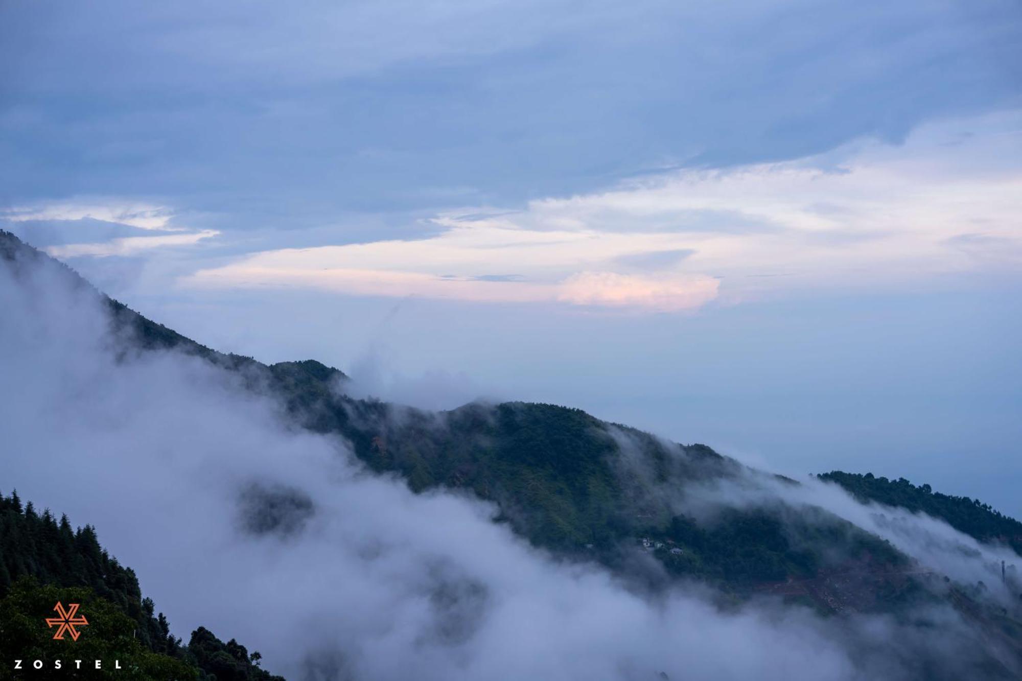 Хостел Zostel Dharamkot Мак-Леод-Гейндж Экстерьер фото